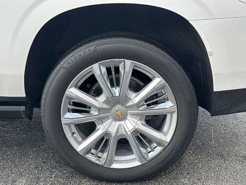 Used 2023 Chevrolet Suburban High Country w/ Premium Package 2 image 12