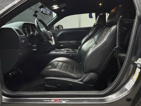 Used 2014 Dodge Challenger R/T RWD image 18
