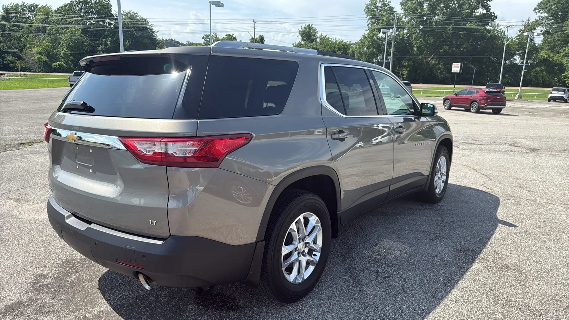 Used 2018 Chevrolet Traverse LT FWD image 5
