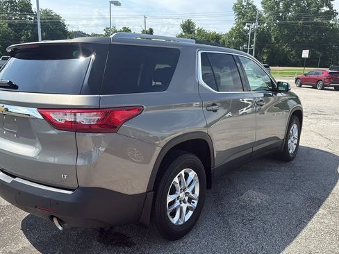 Used 2018 Chevrolet Traverse LT FWD image 5
