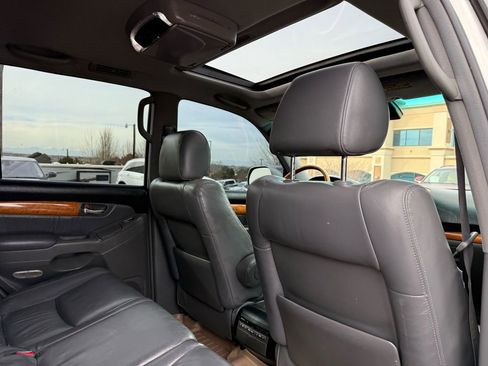 Used 2005 Lexus GX 470 image 23