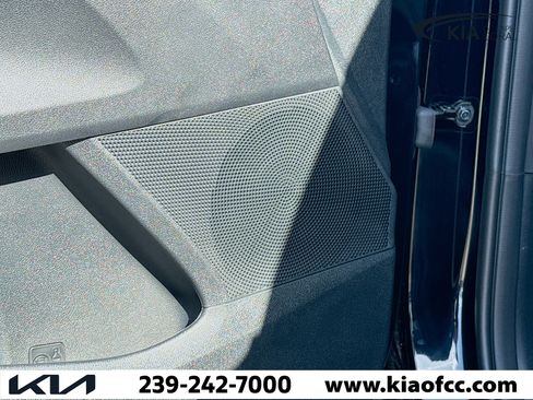 New 2026 Kia Sorento LX FWD image 23