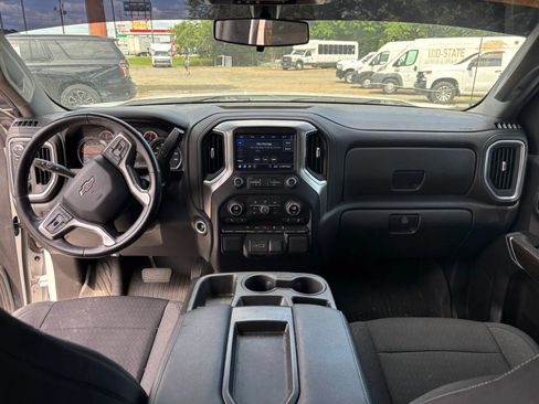 Used 2021 Chevrolet Silverado 1500 LT AWD/4WD image 15