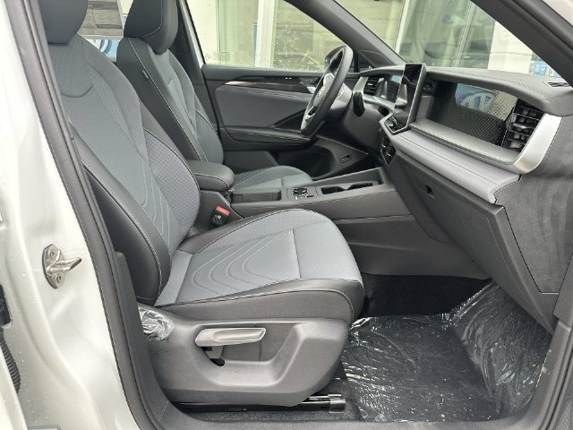 New 2026 Volkswagen Tiguan SE R-Line AWD/4WD image 31