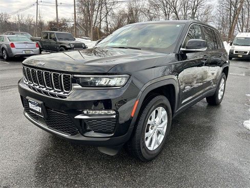 Certified 2023 Jeep Grand Cherokee Limited image 4