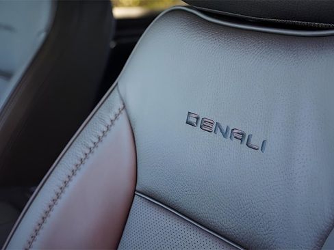 New 2026 GMC Sierra 1500 Denali w/ Denali Reserve Package image 15