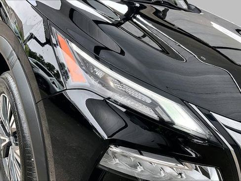 Certified 2023 Nissan Rogue SV FWD image 27