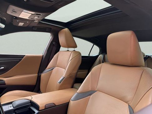 Used 2019 Lexus ES 350 w/ Premium Package image 16