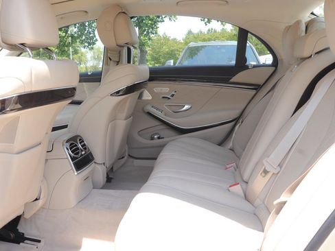 Used 2020 Mercedes-Benz S 560 Sedan image 12