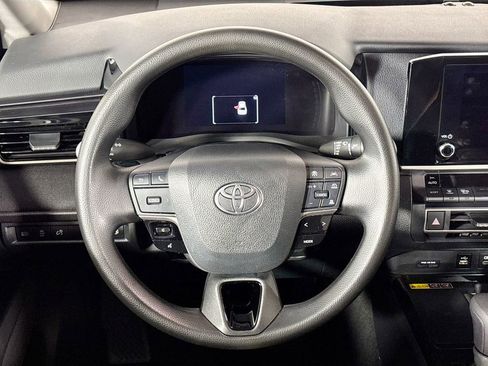 Used 2025 Toyota Camry LE image 13