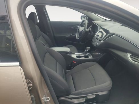 Used 2024 Chevrolet Malibu LT image 15