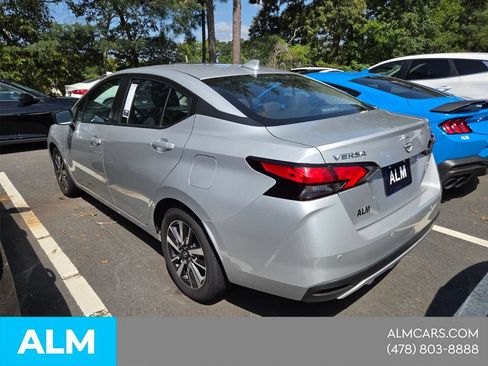 Used 2024 Nissan Versa SV FWD image 6