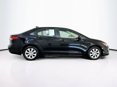 Used 2025 Toyota Corolla LE image 10