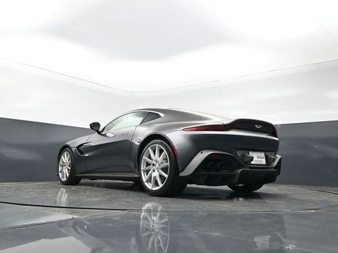 Used 2019 Aston Martin V8 Vantage Coupe RWD image 22
