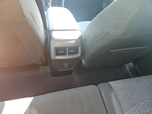 Used 2023 Chevrolet Equinox LT AWD/4WD image 23