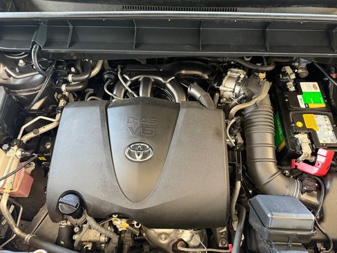 Used 2021 Toyota Highlander Limited FWD image 58
