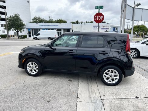 Used 2020 Kia Soul S image 9
