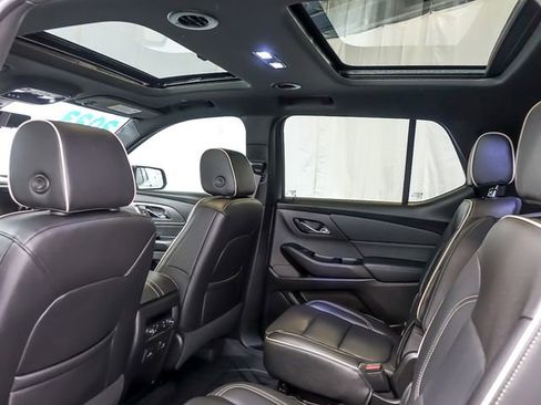 Certified 2023 Chevrolet Traverse Premier w/ Redline Edition image 16