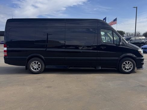 Used 2018 Mercedes-Benz Sprinter 3500 image 11