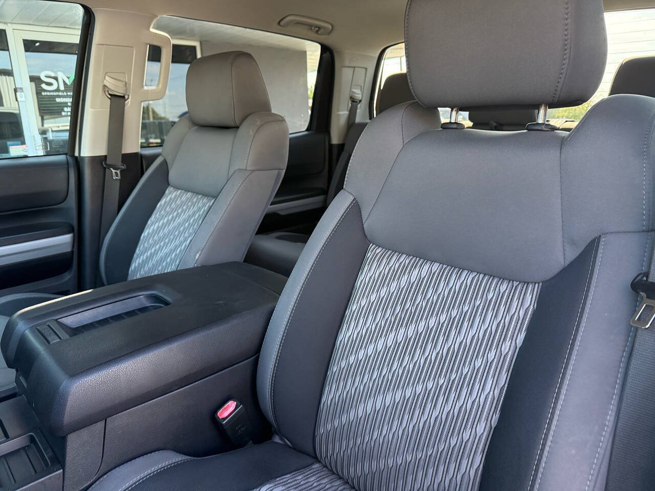 Used 2019 Toyota Tundra SR5 w/ SR5 Upgrade Package AWD/4WD image 22