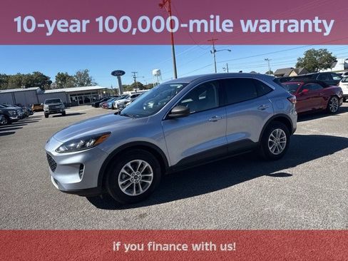 Used 2022 Ford Escape SE w/ Convenience Package image 2