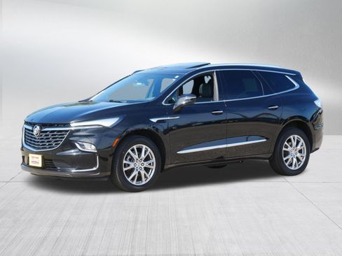 Used 2023 Buick Enclave Essence w/ Experience Buick Package AWD/4WD image 3