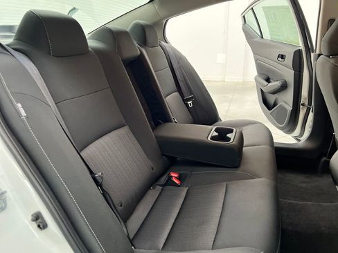 Used 2025 Nissan Altima 2.5 SV image 16