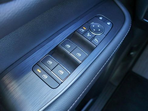 New 2026 Nissan Armada SL w/ Captain's Chari Seat Package image 14