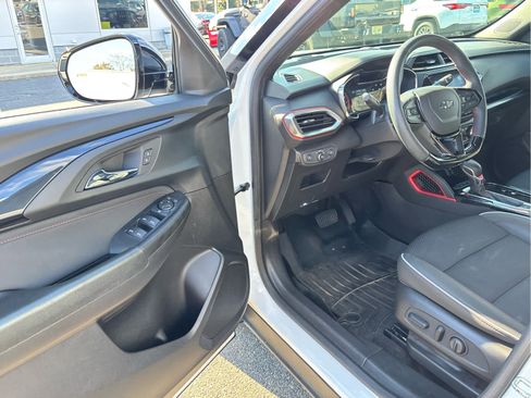 Certified 2023 Chevrolet TrailBlazer RS w/ Convenience Package image 8