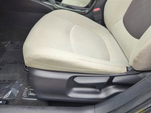 Used 2021 Toyota Corolla LE FWD image 13