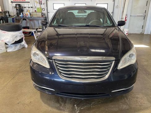 Used 2012 Chrysler 200 LX image 2