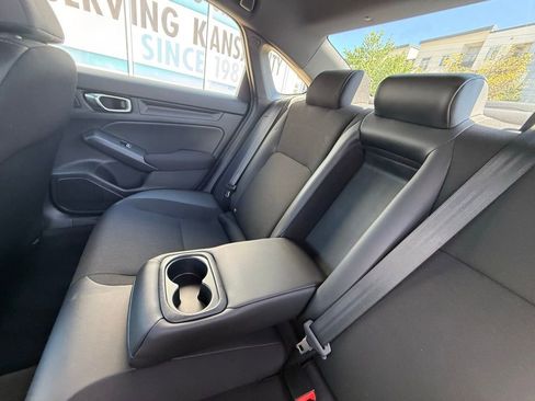 Used 2025 Honda Civic Sport image 24