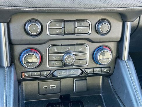 Used 2023 Chevrolet Tahoe Premier image 14