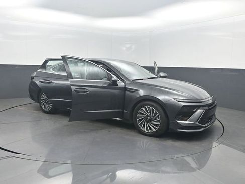 Used 2025 Hyundai Sonata SEL FWD image 43