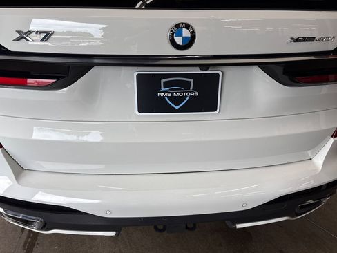 Used 2024 BMW X7 xDrive40i w/ M Sport Package AWD/4WD image 21