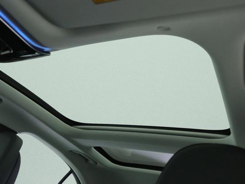 New 2026 Mercedes-Benz E 450 4MATIC Sedan image 9