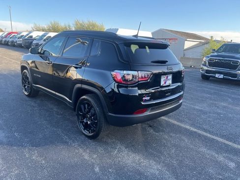 New 2026 Jeep Compass Latitude image 3