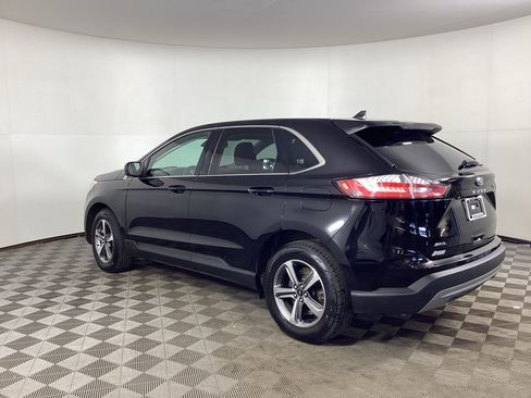 Used 2023 Ford Edge SEL w/ Convenience Package AWD/4WD image 4