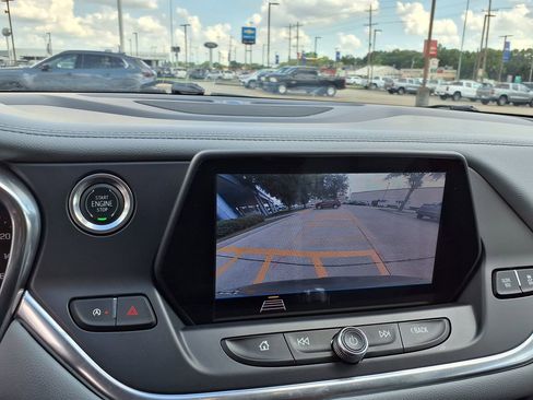 Used 2020 Chevrolet Blazer LT FWD image 26