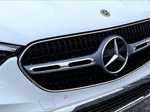 Certified 2025 Mercedes-Benz GLC 300 4MATIC image 36