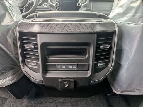 New 2026 RAM 1500 4x4 Crew Cab image 13