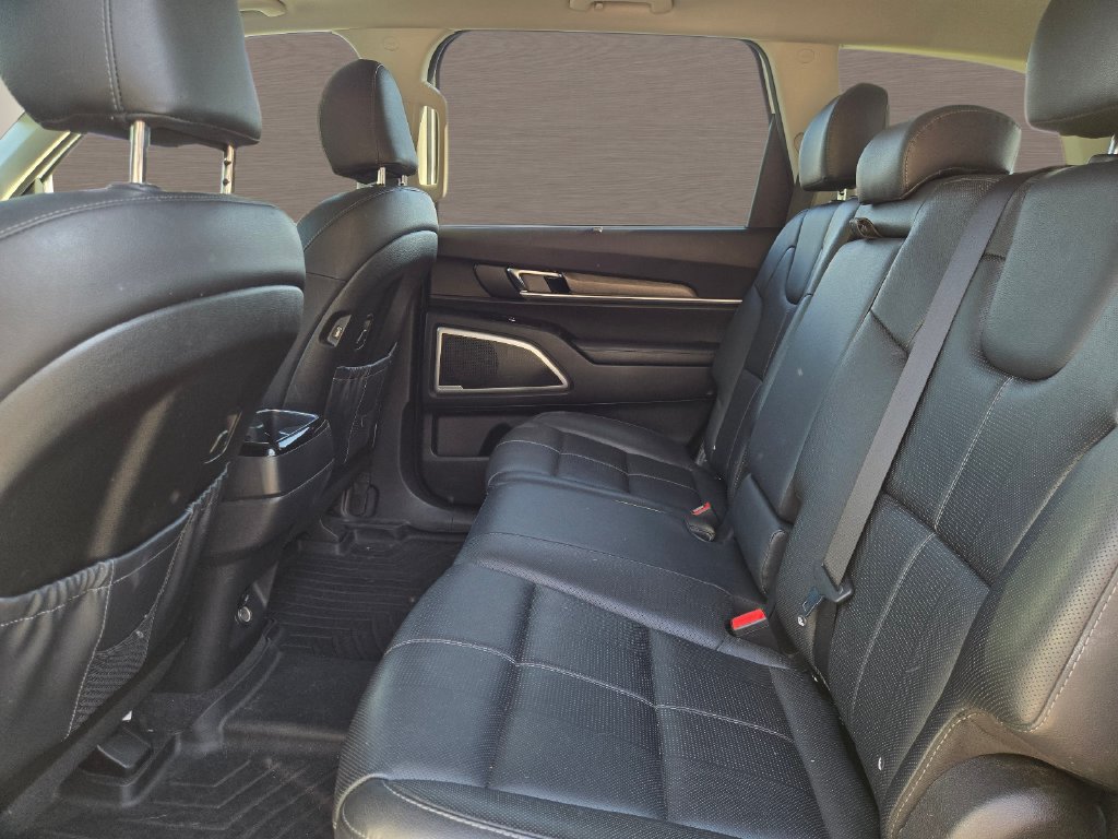 Used 2020 Kia Telluride EX w/ Towing Package AWD/4WD image 12