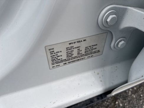 Used 2022 Tesla Model Y Performance image 39