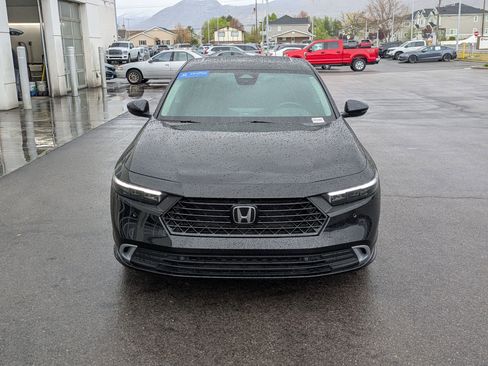 Used 2024 Honda Accord Touring image 11