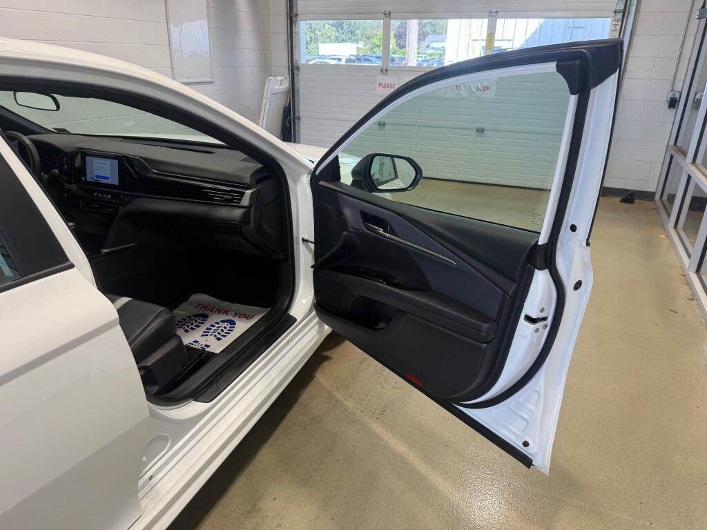 Certified 2026 Toyota Camry SE FWD image 11