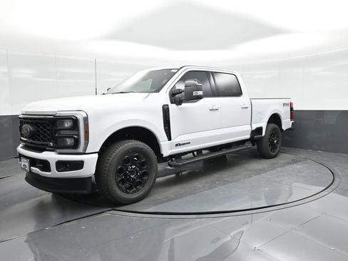 New 2026 Ford F250 Lariat w/ Black Appearance Package image 21