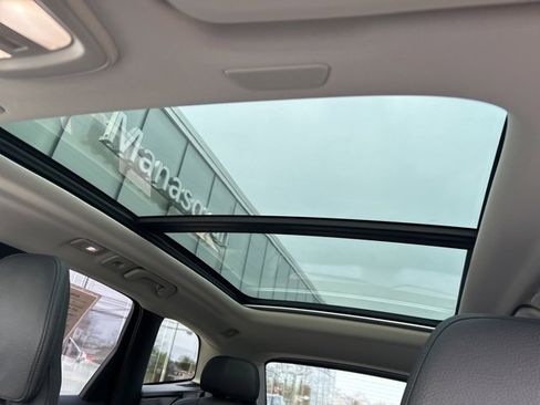 Certified 2025 Volvo XC60 B5 Plus image 26