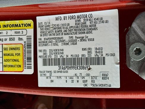 Used 2014 Ford Fusion SE w/ Equipment Group 202A image 12