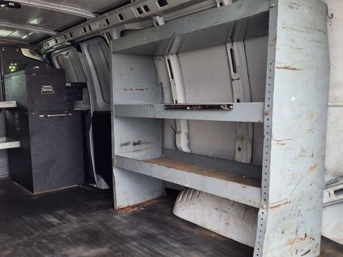 Used 2016 Chevrolet Express 2500 Extended image 13