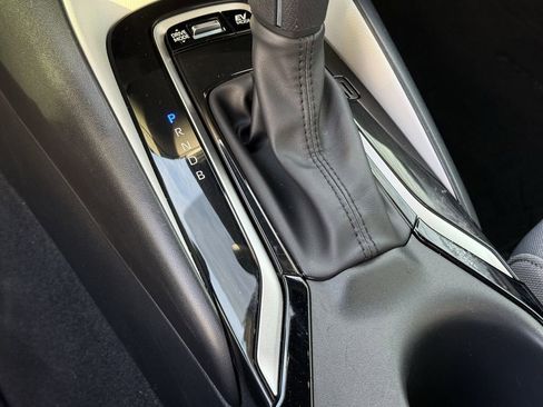 Used 2024 Toyota Corolla SE image 25